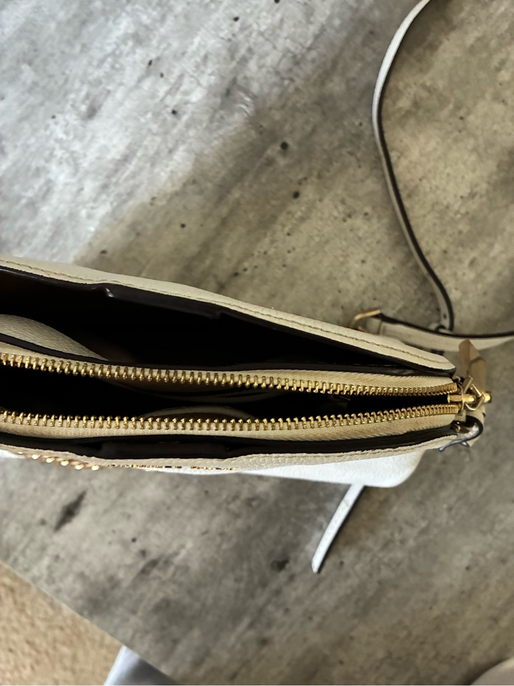 Michael Kors Cream Pebbled Leather Crossbody with Gold Chain Trim - Picture 9 of 14